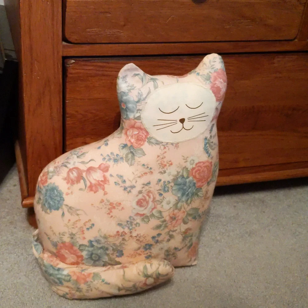 Cat floral pattern stuffed decor.